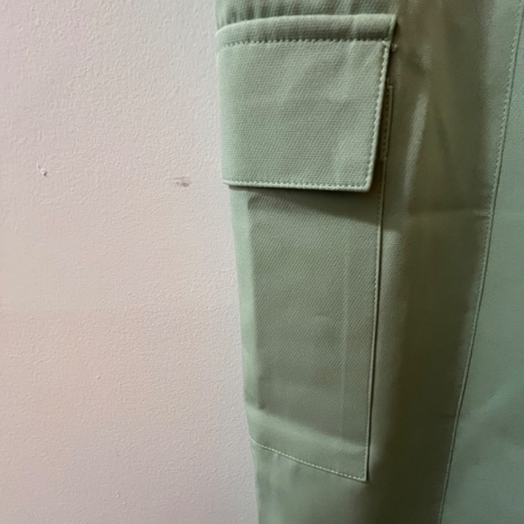 Revolve 4TH & RECKLESS L Light Green Kylah Cargo Trousers - Picture 3 of 10